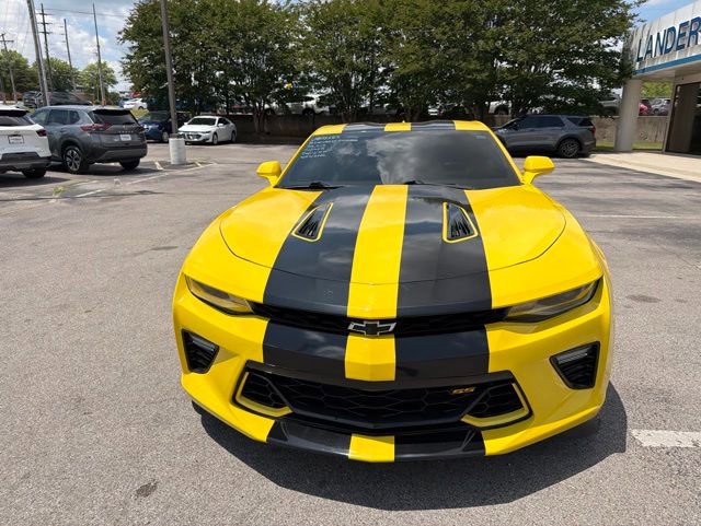 Used 2018 Chevrolet Camaro SS RWD image 9