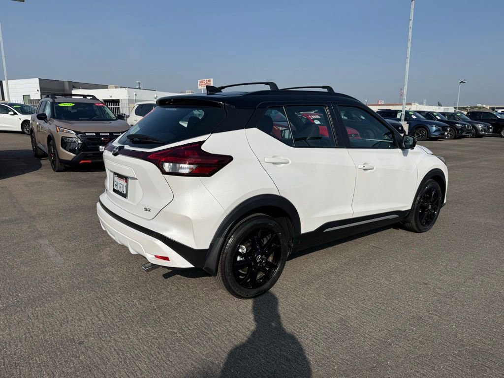 Certified 2023 Nissan Kicks SR w/ Interior Electronics Package image 6