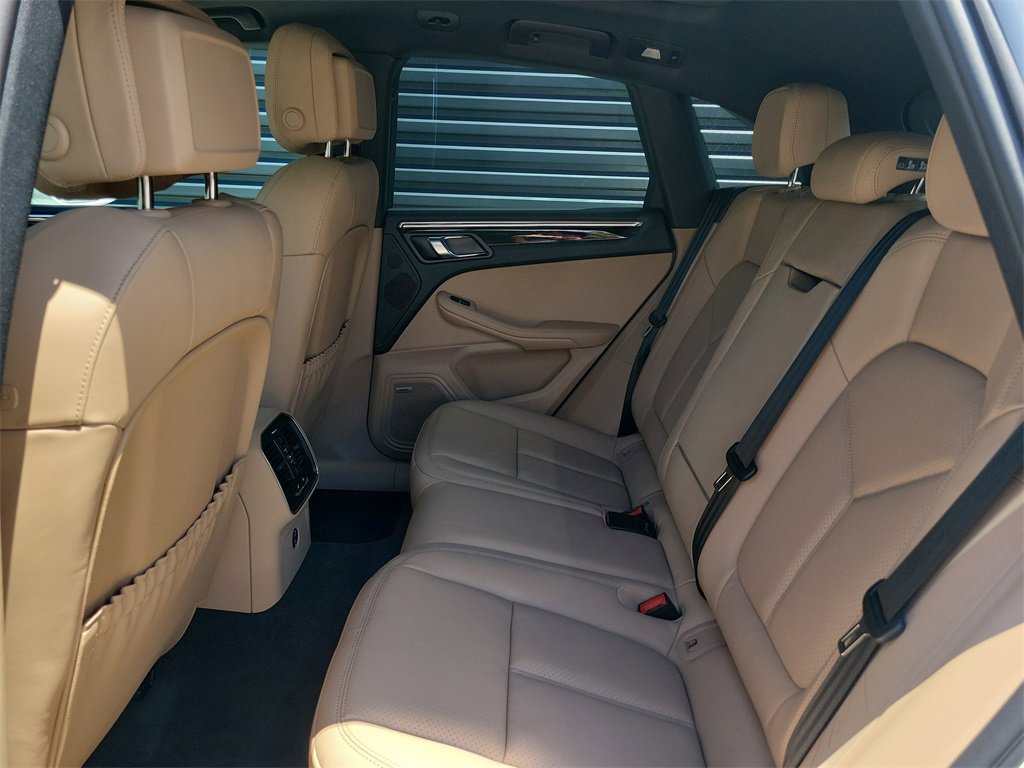 New 2026 Porsche Macan image 24