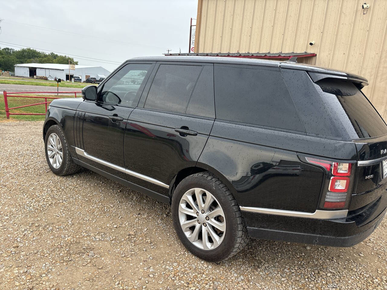 Used 2016 Land Rover Range Rover HSE image 4