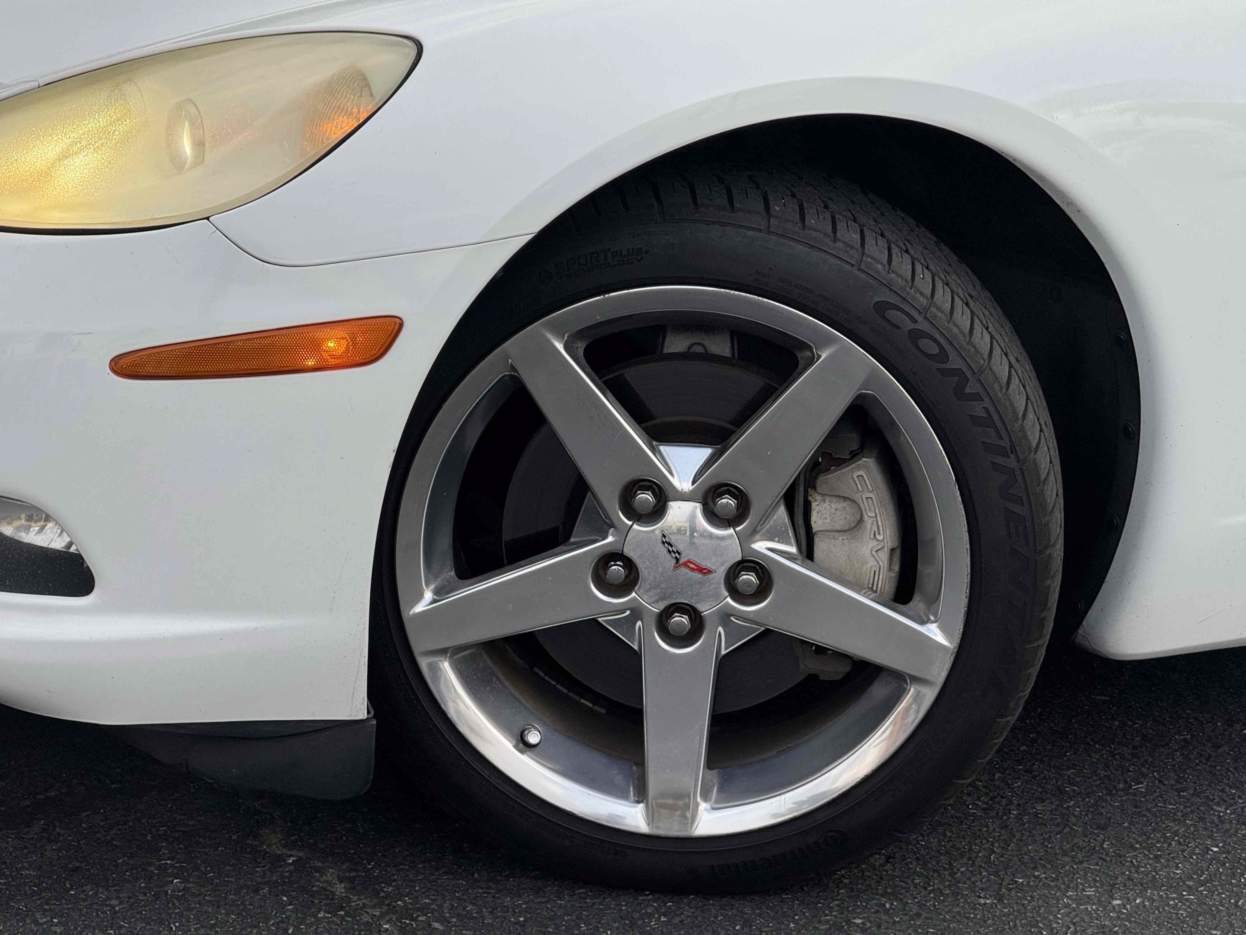 Used 2007 Chevrolet Corvette Coupe w/ Preferred Equipment Group RWD image 8