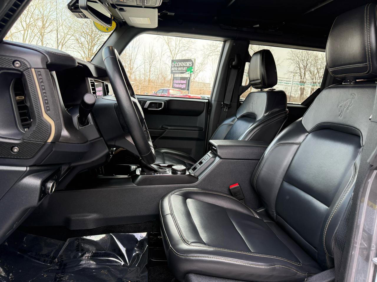 Used 2025 Ford Bronco Badlands image 16