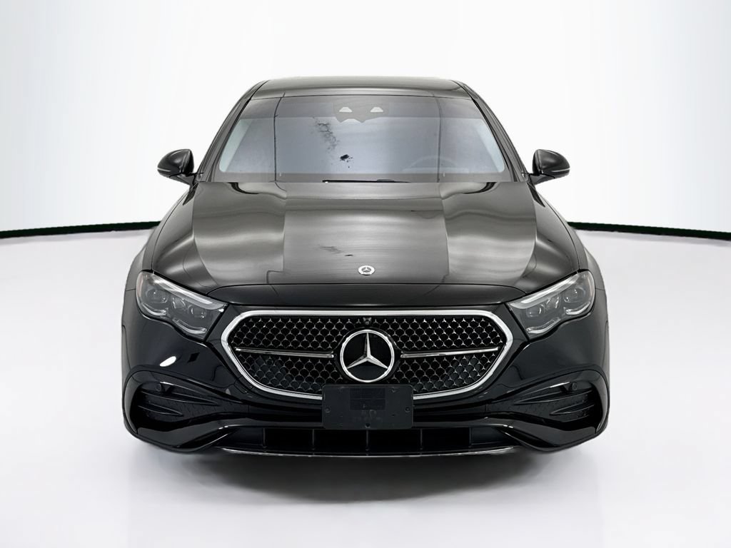 Used 2024 Mercedes-Benz E 350 4MATIC Sedan image 2