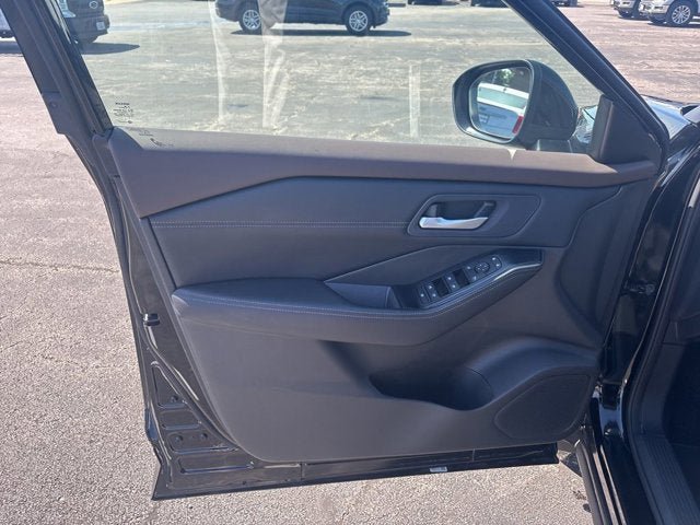 Used 2023 Nissan Rogue SV w/ SV Premium B Package AWD/4WD image 11