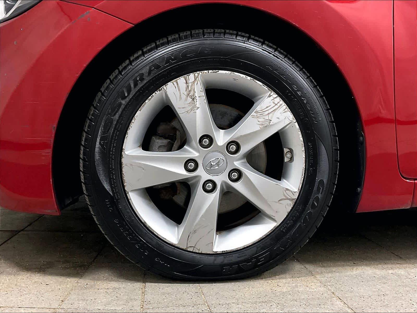 Used 2013 Hyundai Elantra GLS w/ Preferred Pkg FWD image 7