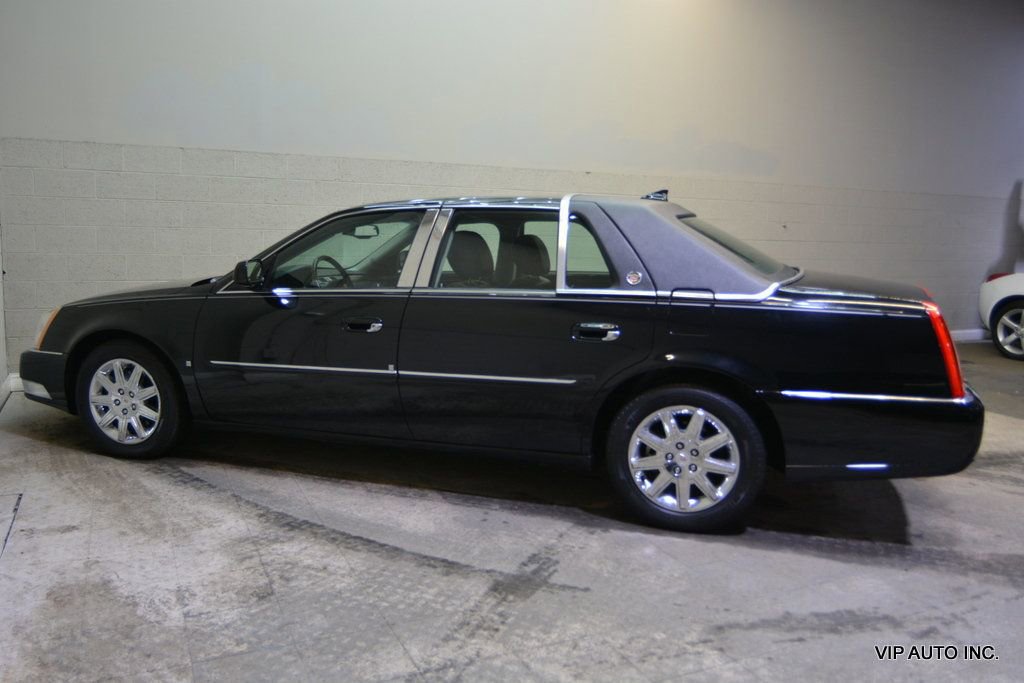 Used 2010 Cadillac DTS Premium w/ Driver Awareness Package image 31