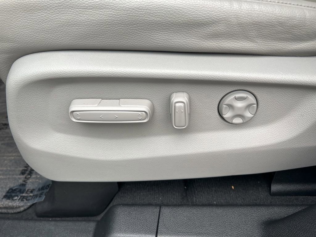 Used 2024 Honda Odyssey EX-L image 16