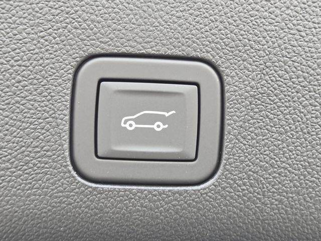 New 2026 Chevrolet Suburban Premier AWD/4WD image 22