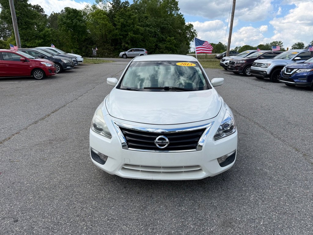 Used 2013 Nissan Altima 2.5 SV FWD image 3