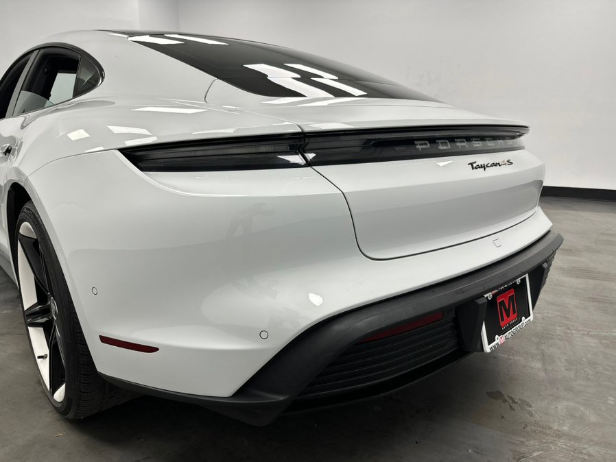 Used 2020 Porsche Taycan 4S image 17