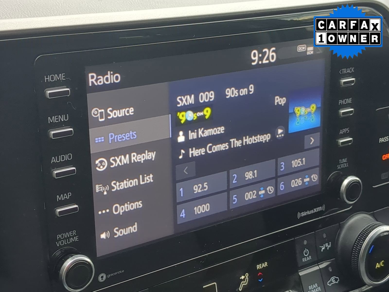 Used 2021 Toyota Highlander L image 16