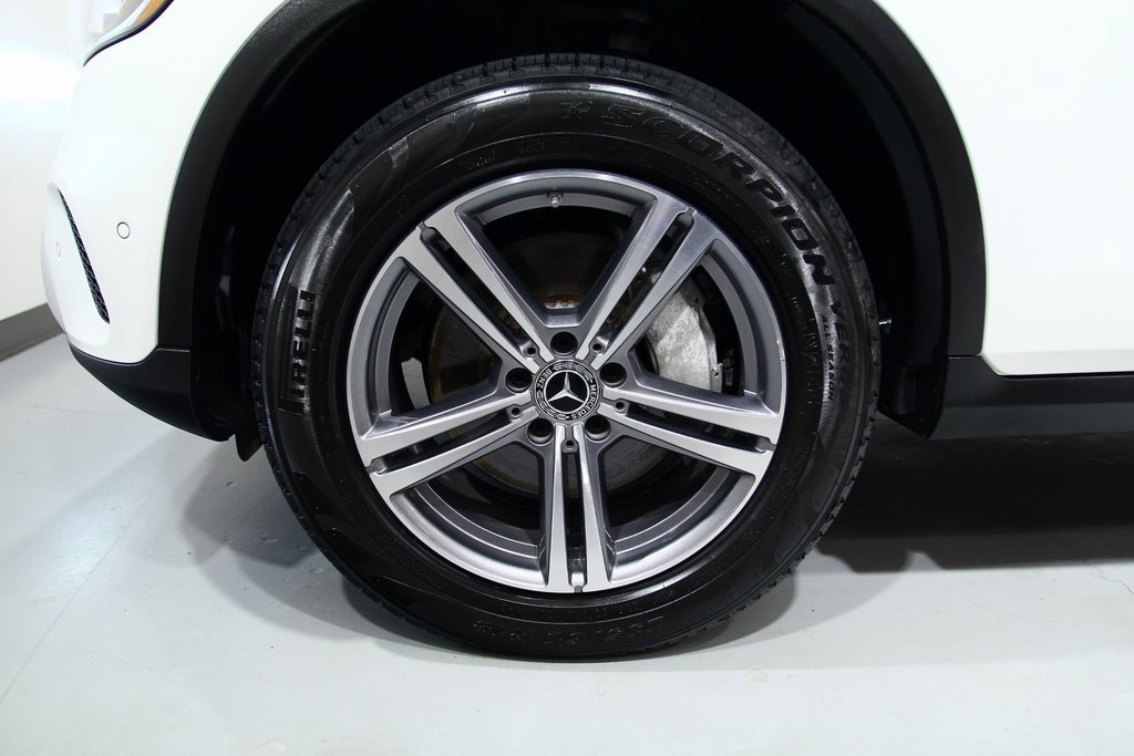 Used 2022 Mercedes-Benz GLC 300 4MATIC image 16