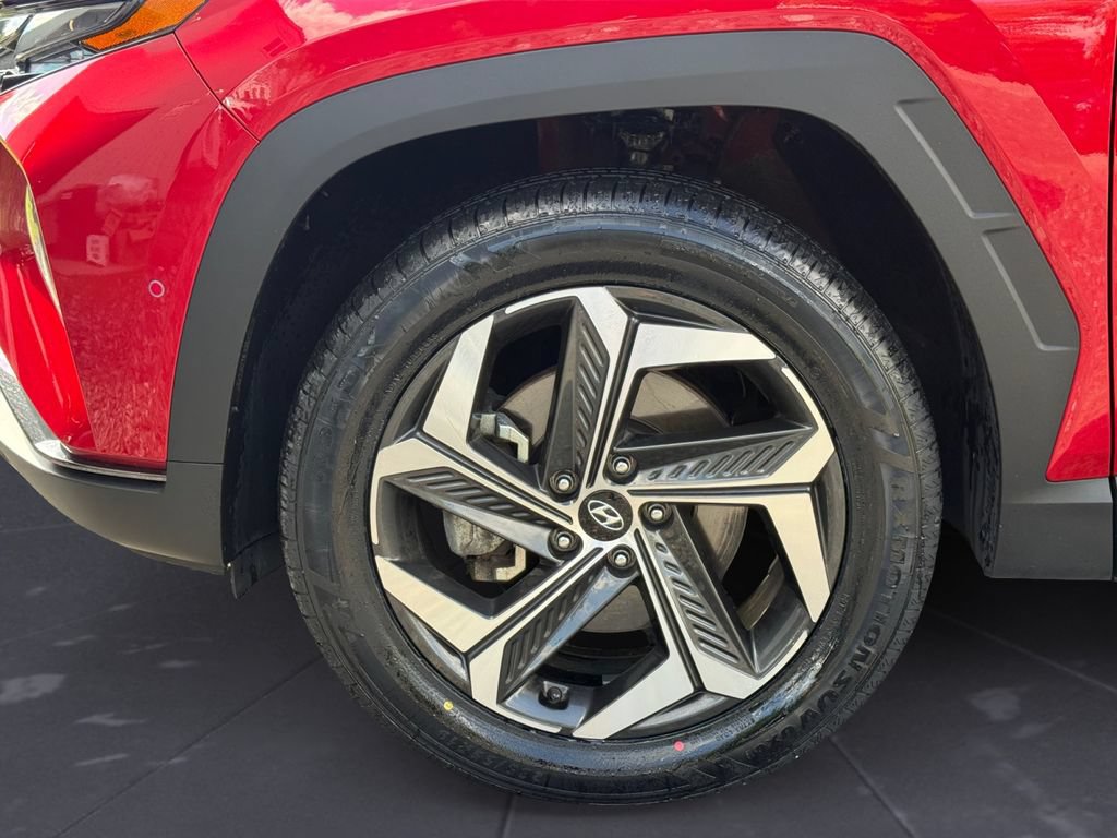 Certified 2023 Hyundai Tucson Limited AWD/4WD image 10
