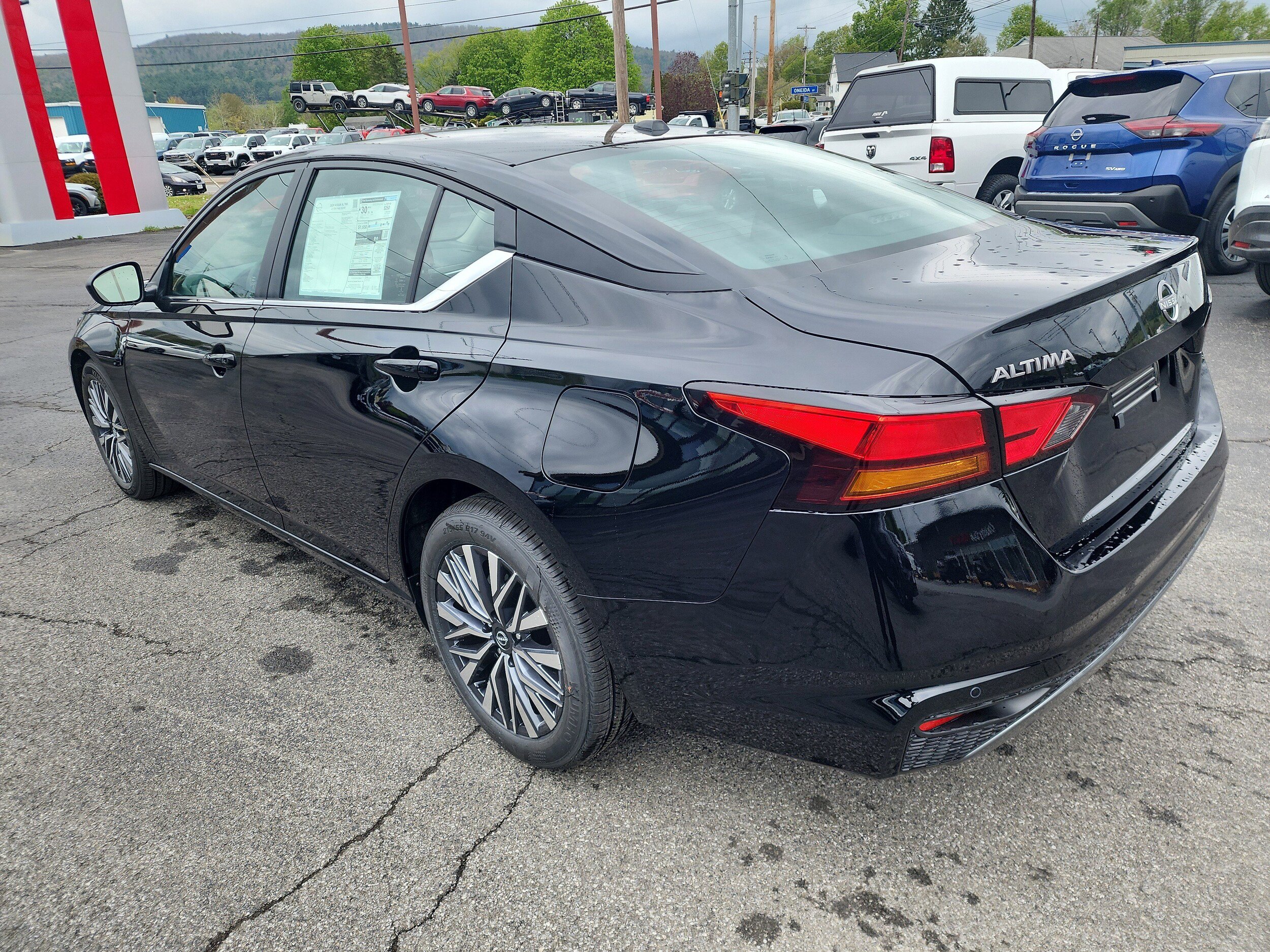 New 2026 Nissan Altima 2.5 SV FWD image 6
