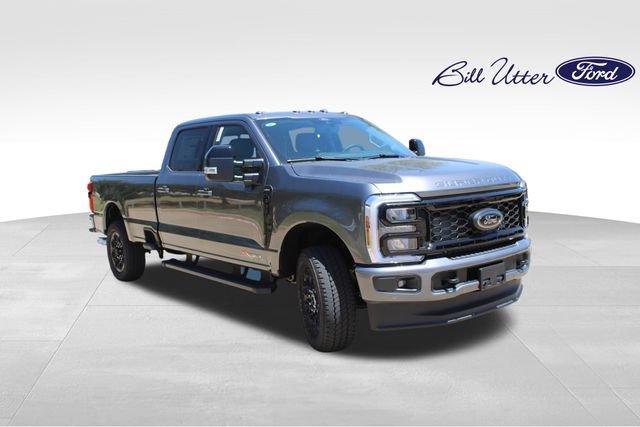 New 2026 Ford F350 Lariat w/ Black Appearance Package AWD/4WD image 2