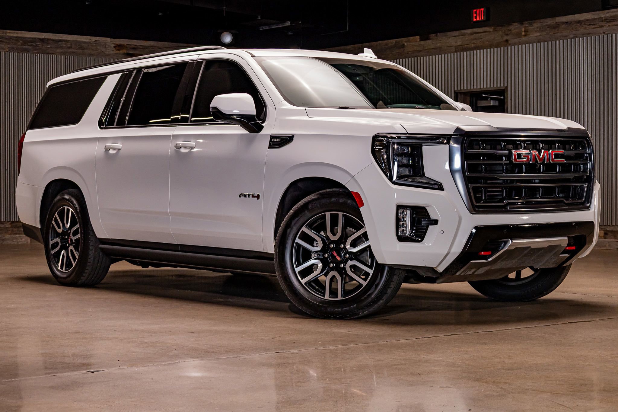 Used 2023 GMC Yukon XL AT4
