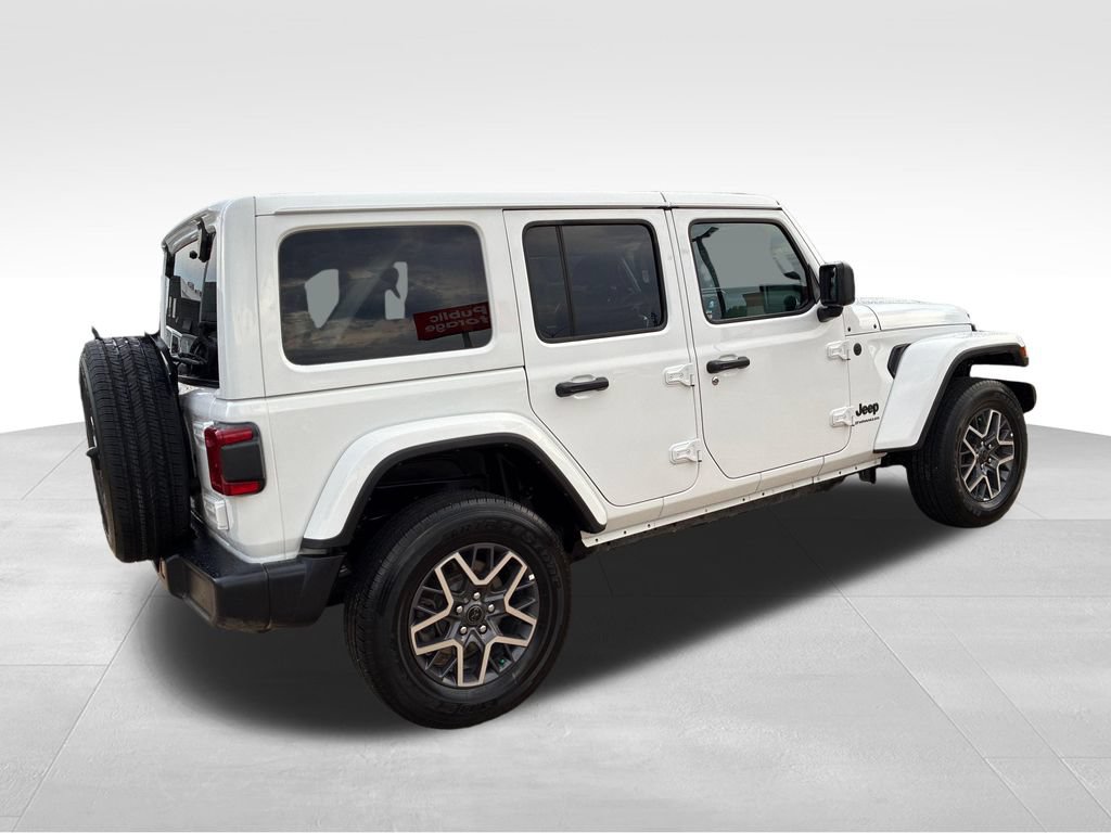 Used 2025 Jeep Wrangler Unlimited Sahara AWD/4WD image 5