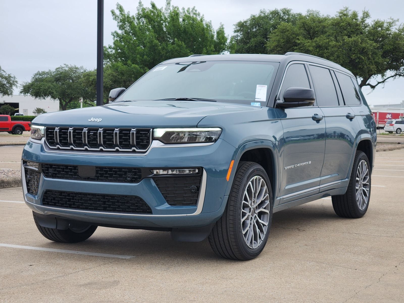 New 2026 Jeep Grand Cherokee L Summit AWD/4WD image 2