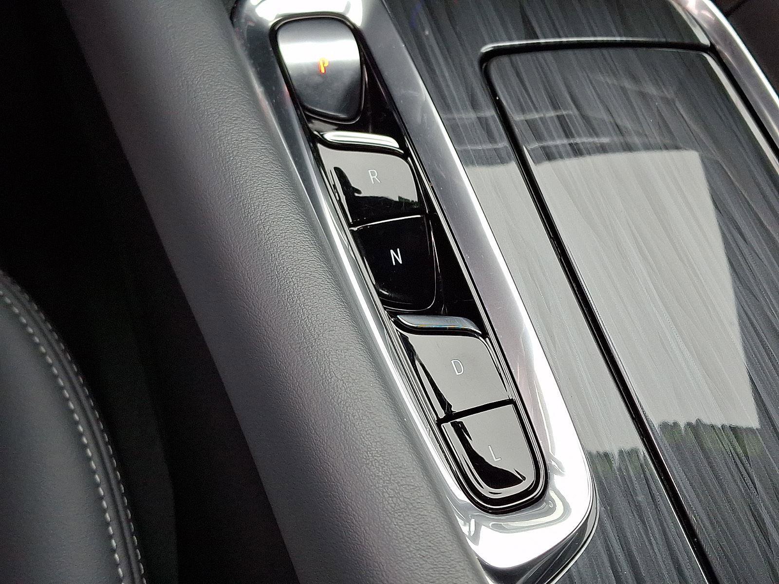 Used 2024 Buick Enclave Essence w/ LPO, Floor Liner Package image 16