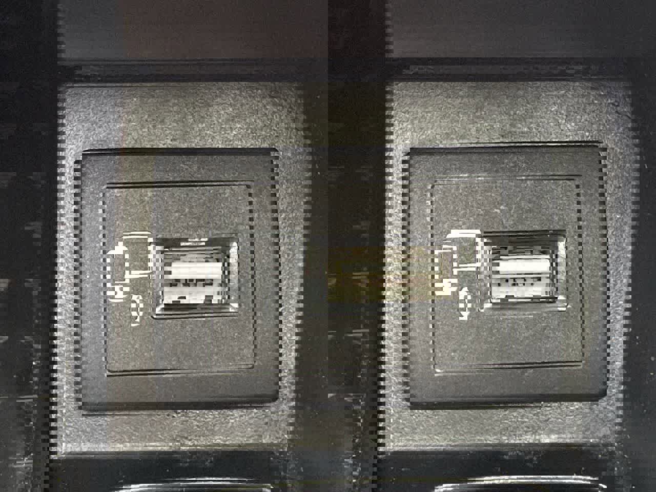 Used 2017 Mercedes-Benz E 400 4MATIC Wagon image 26