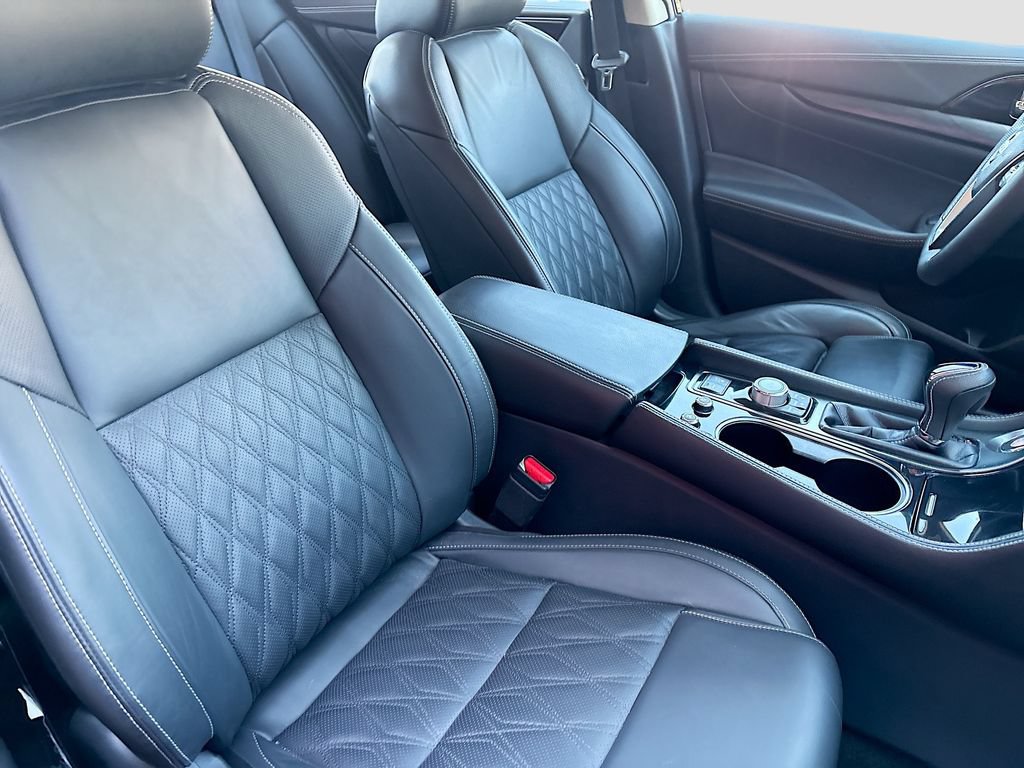 Used 2023 Nissan Maxima Platinum w/ Sport Mat Group FWD image 29