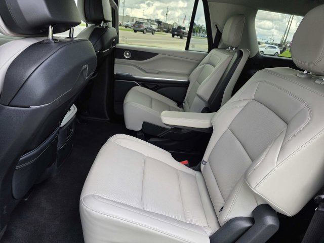 New 2026 Lincoln Navigator L Reserve w/ Jet Appearance Package AWD/4WD image 7