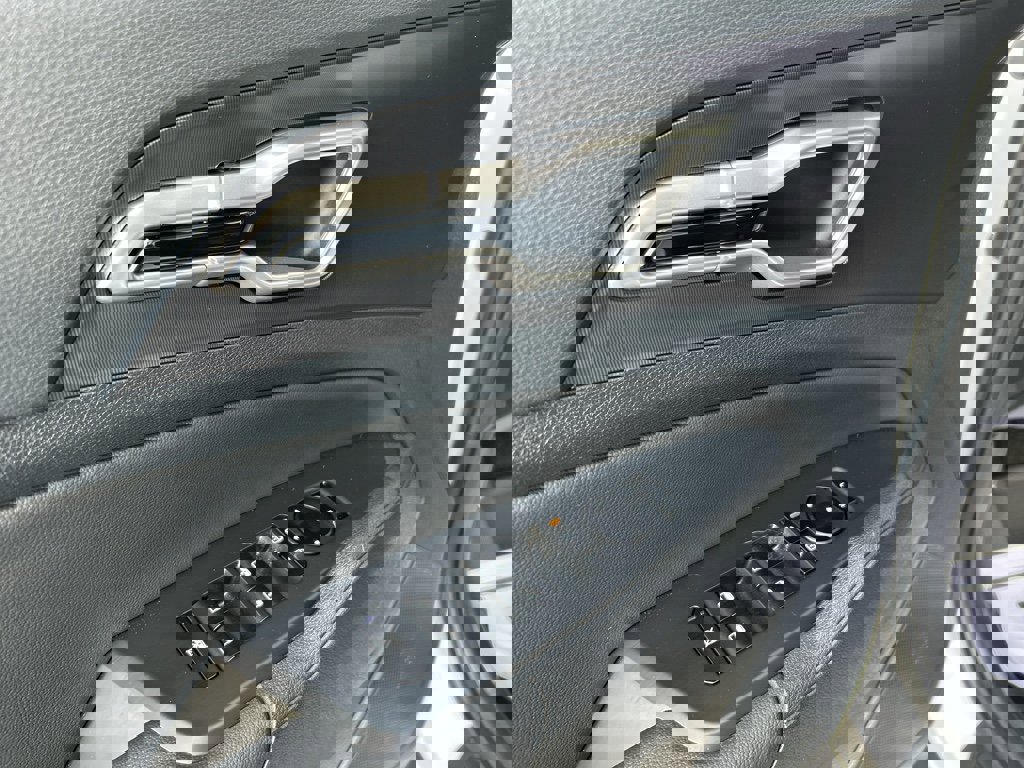 New 2026 Kia Sportage EX image 18