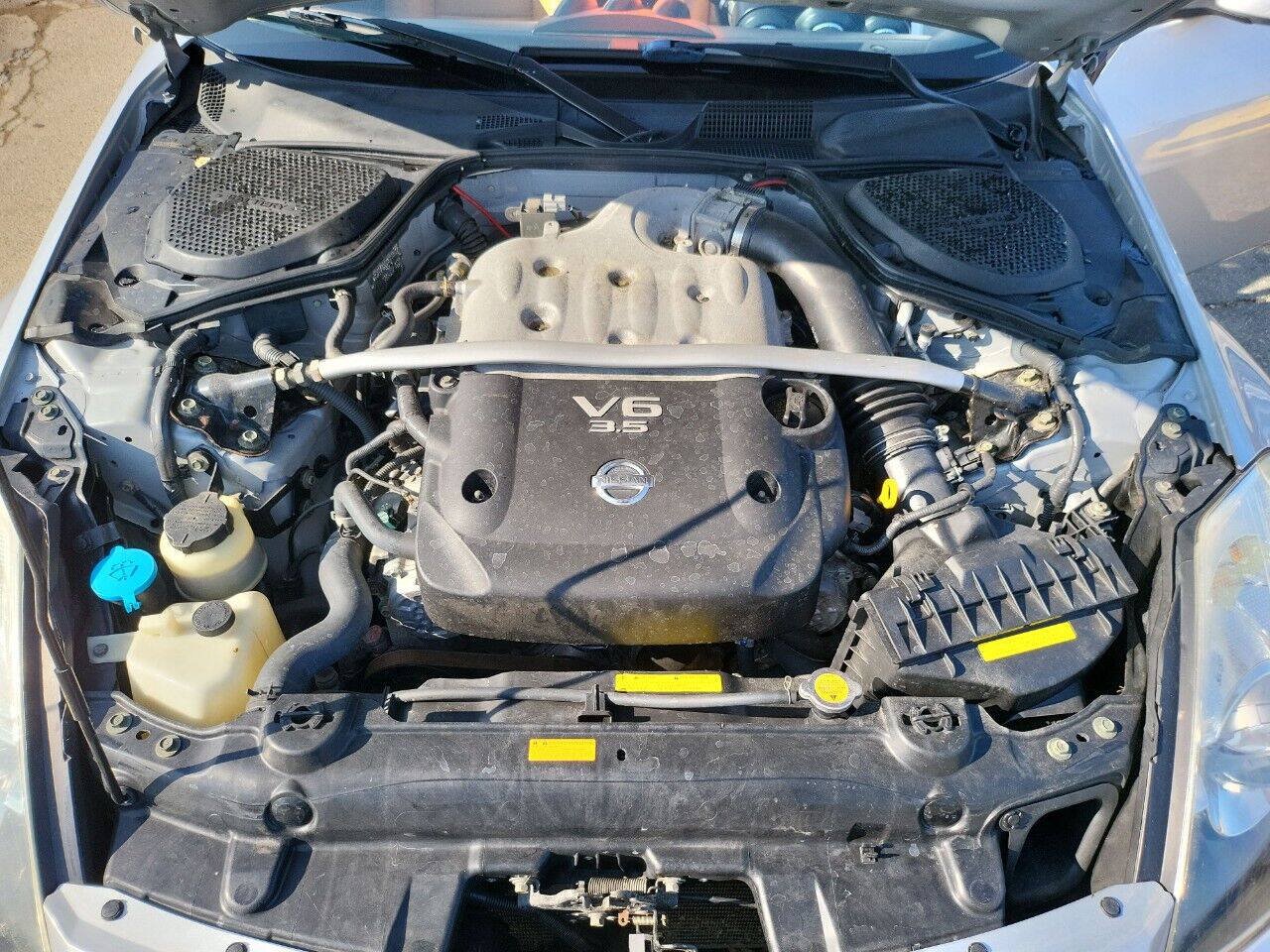 Used 2006 Nissan 350Z Enthusiast w/ (S02) Side Air Bags Pkg RWD image 39