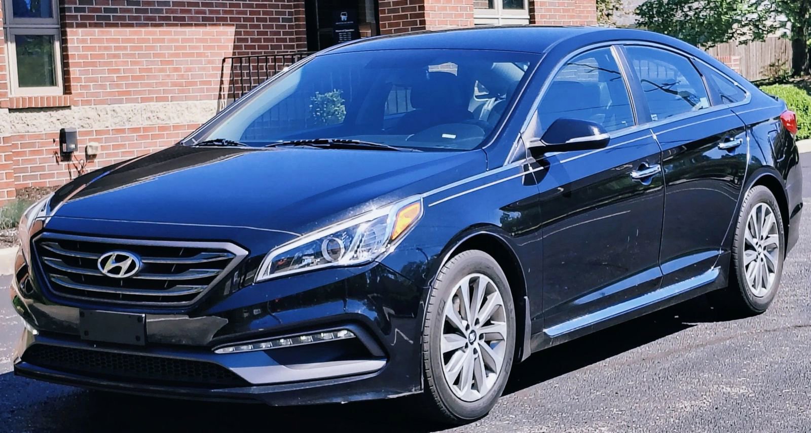 Used 2016 Hyundai Sonata Sport w/ Option Group 02