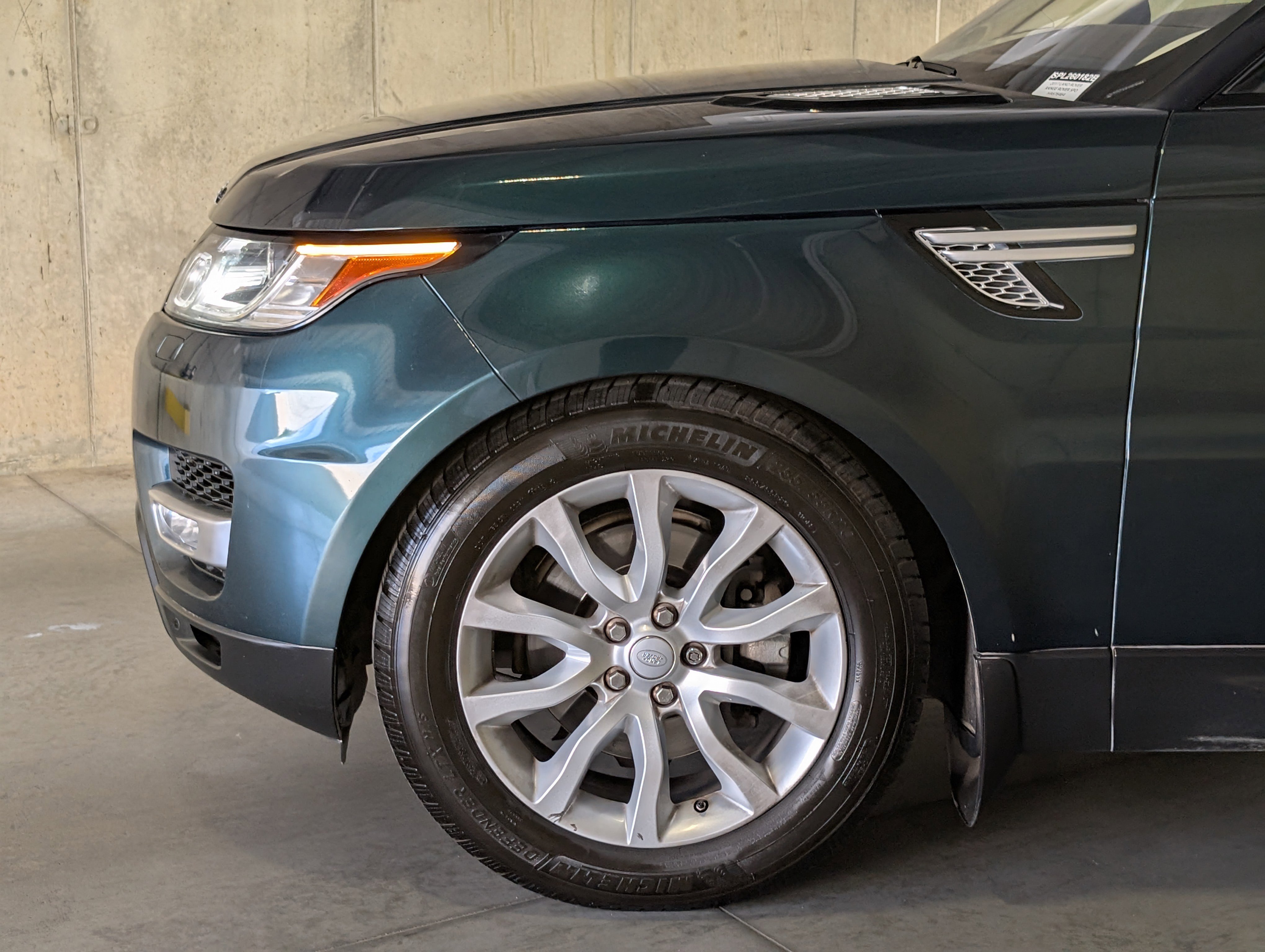 Used 2017 Land Rover Range Rover Sport HSE AWD/4WD image 39
