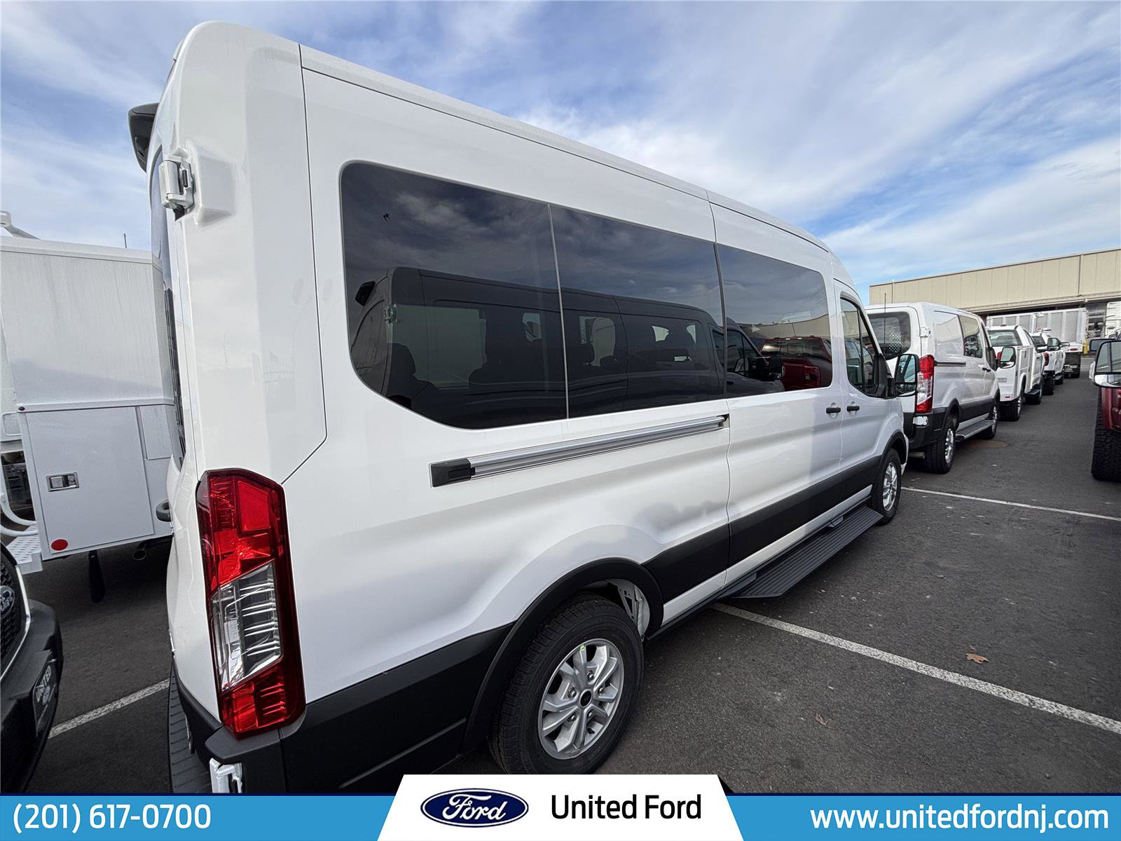 Used 2024 Ford Transit 350 XLT RWD image 6