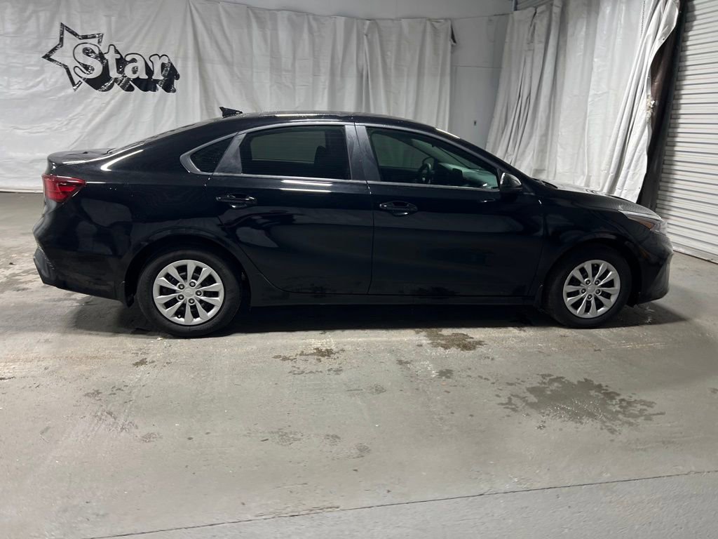 Used 2024 Kia Forte LX image 8