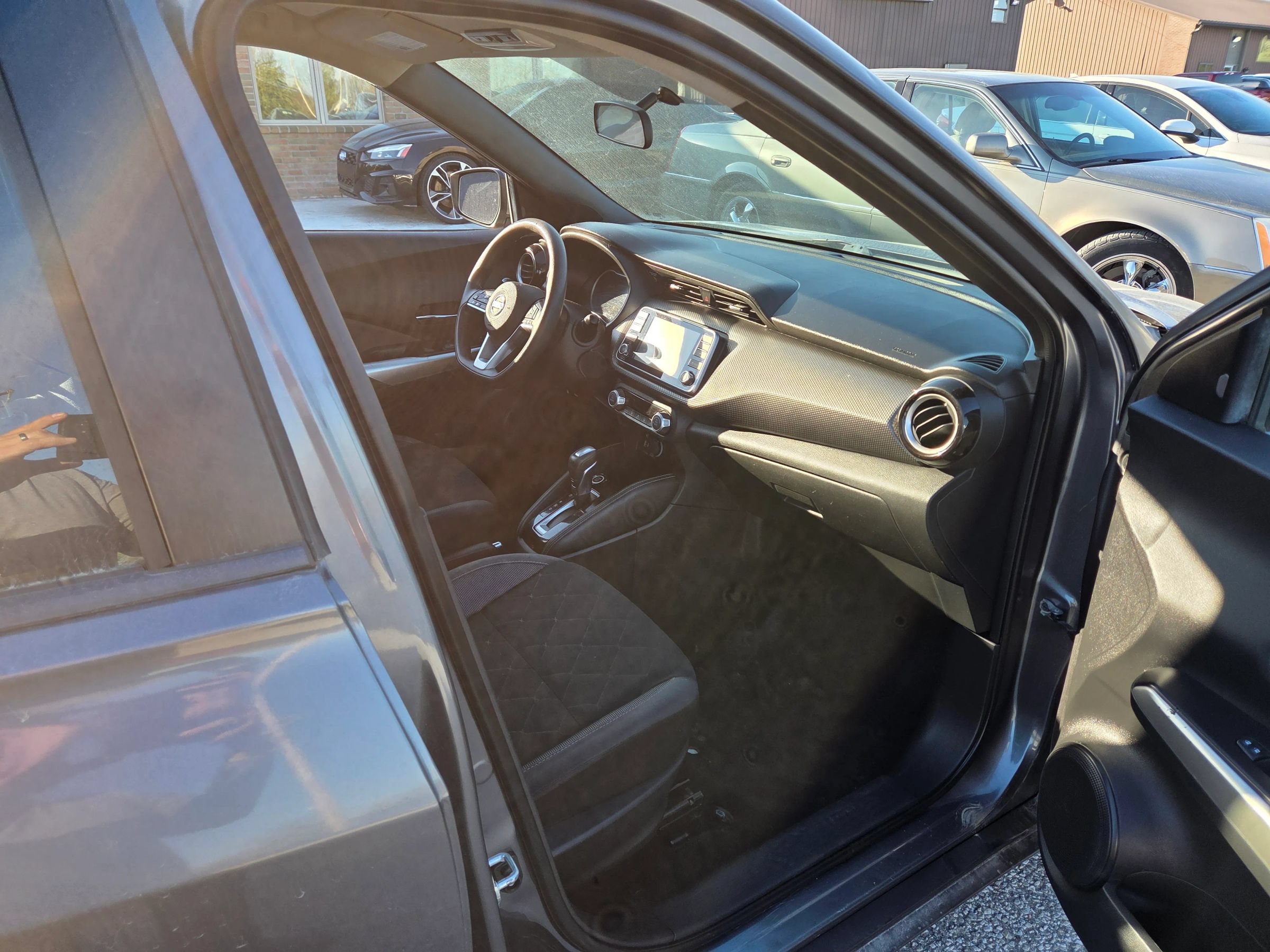 Used 2019 Nissan Kicks SV FWD image 24