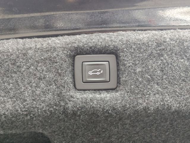 Used 2016 Cadillac CT6 Luxury image 32