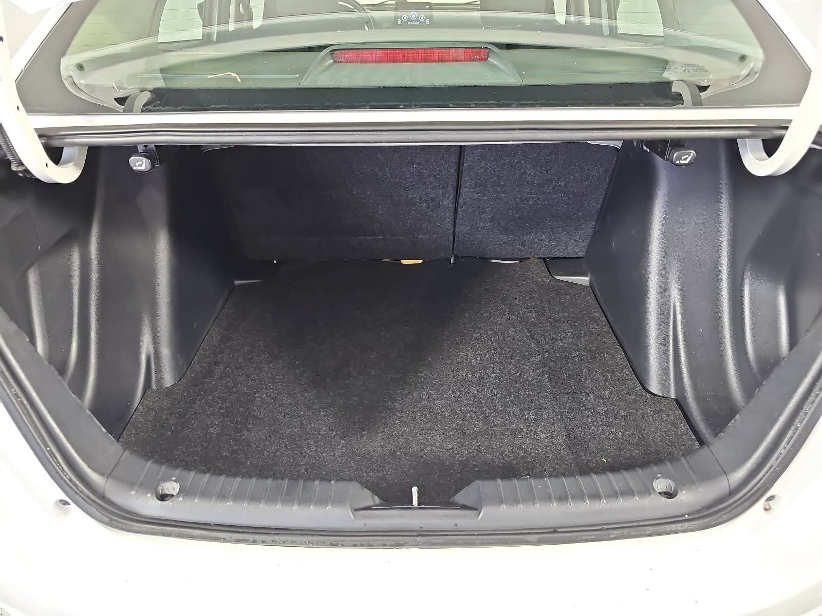 Used 2019 Toyota Yaris LE FWD image 12