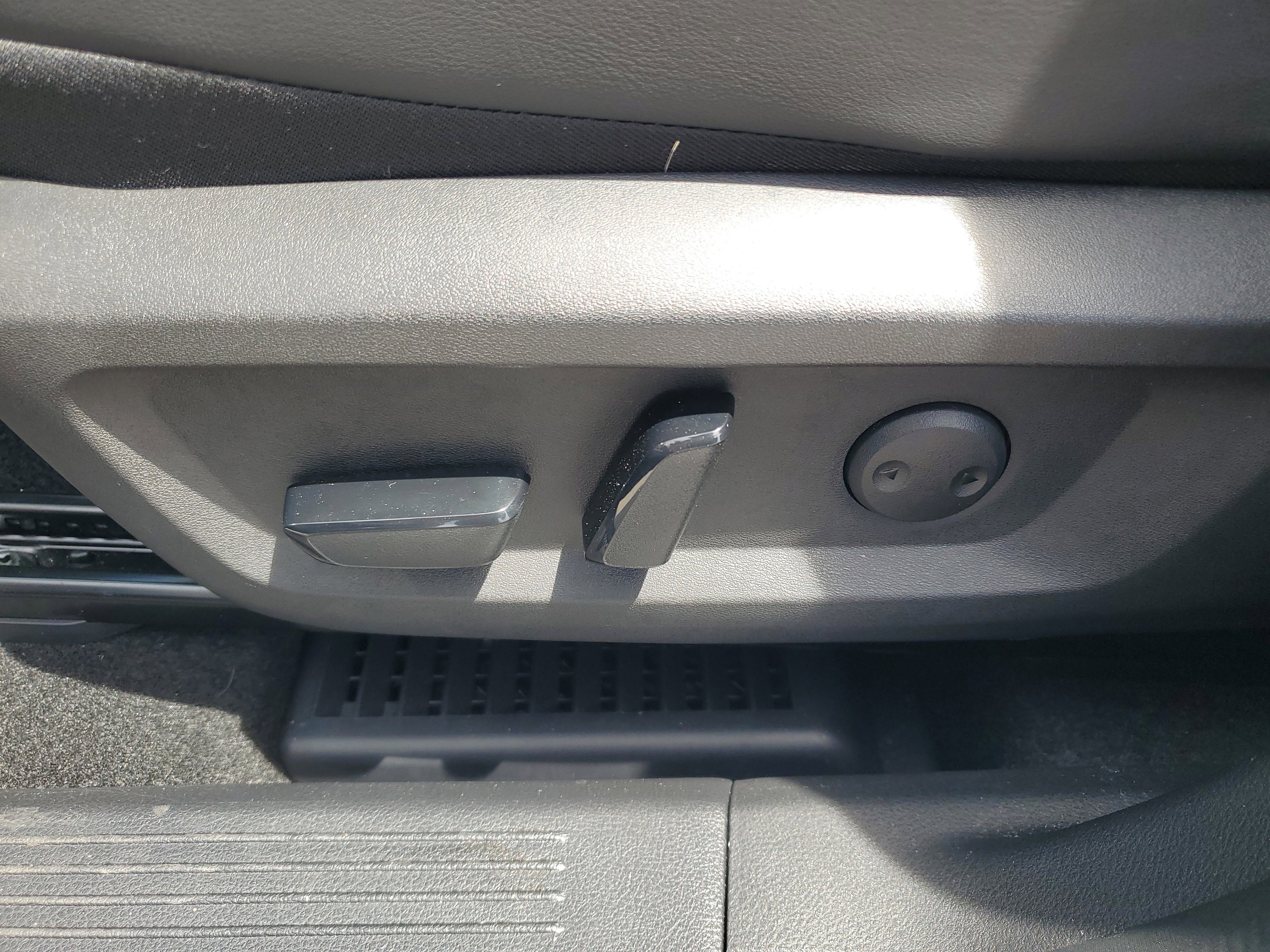 Certified 2021 Nissan Rogue Platinum FWD image 12