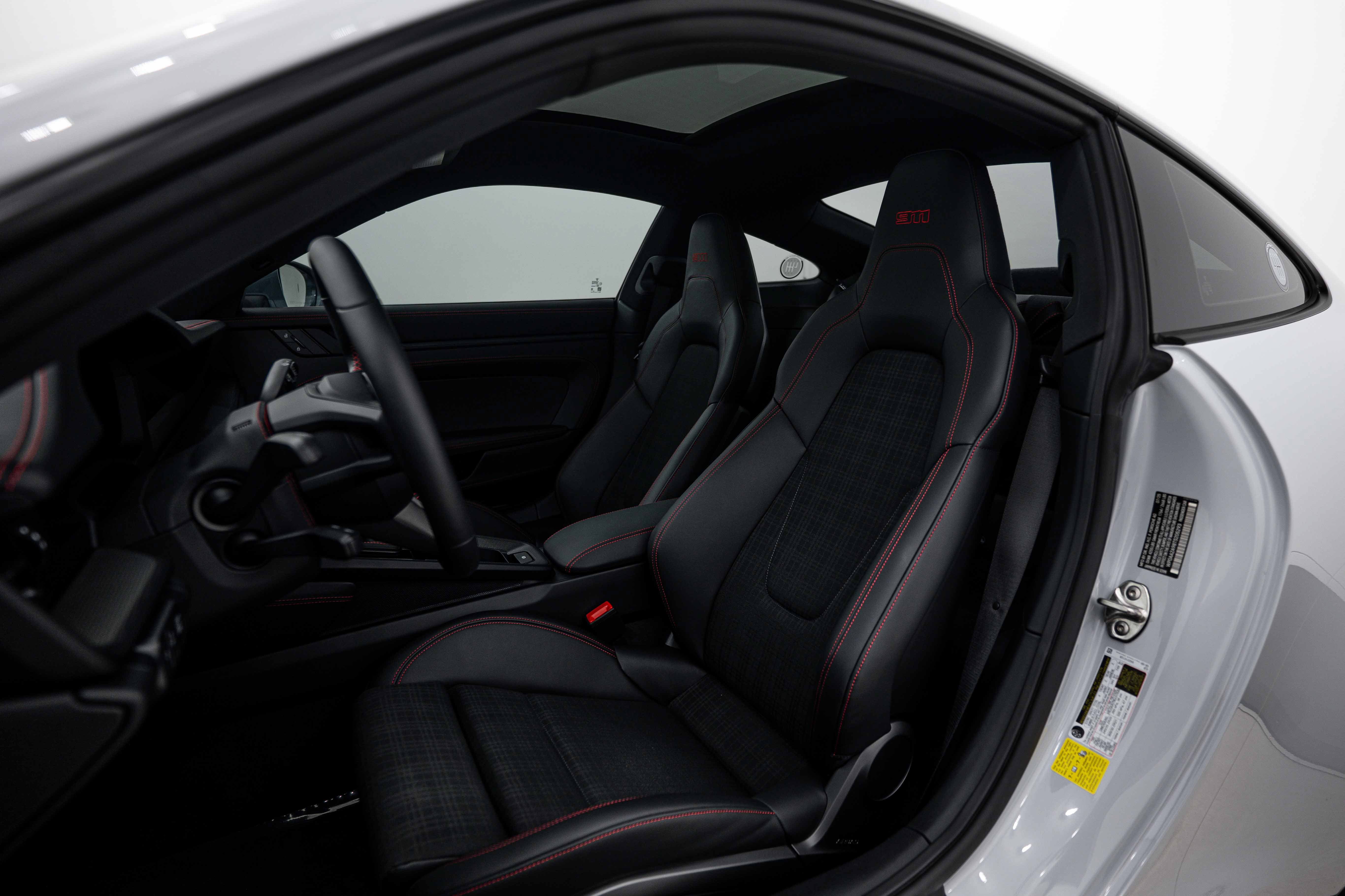 Certified 2026 Porsche 911 Carrera T RWD image 5