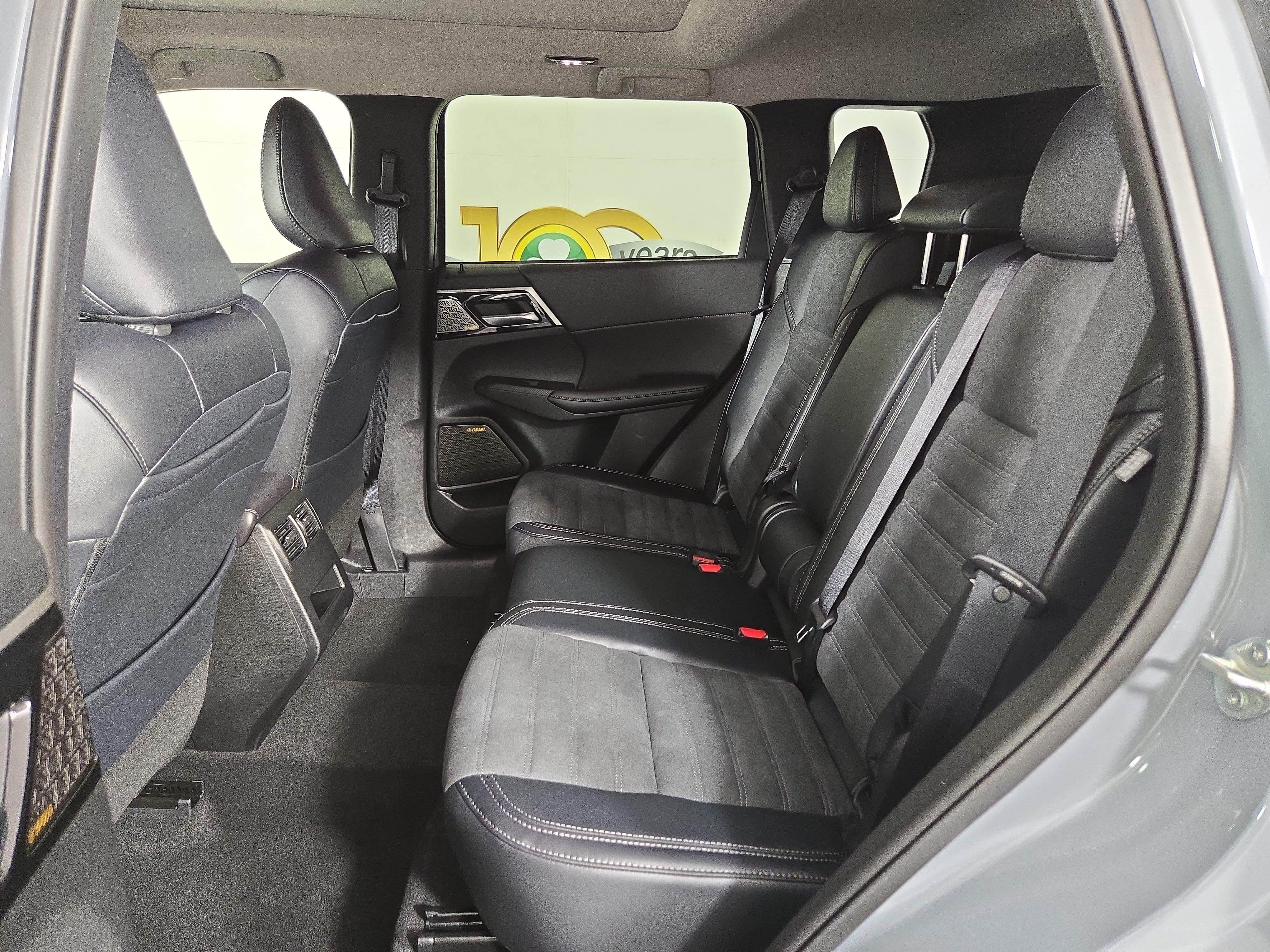 New 2026 Mitsubishi Outlander SE FWD image 11
