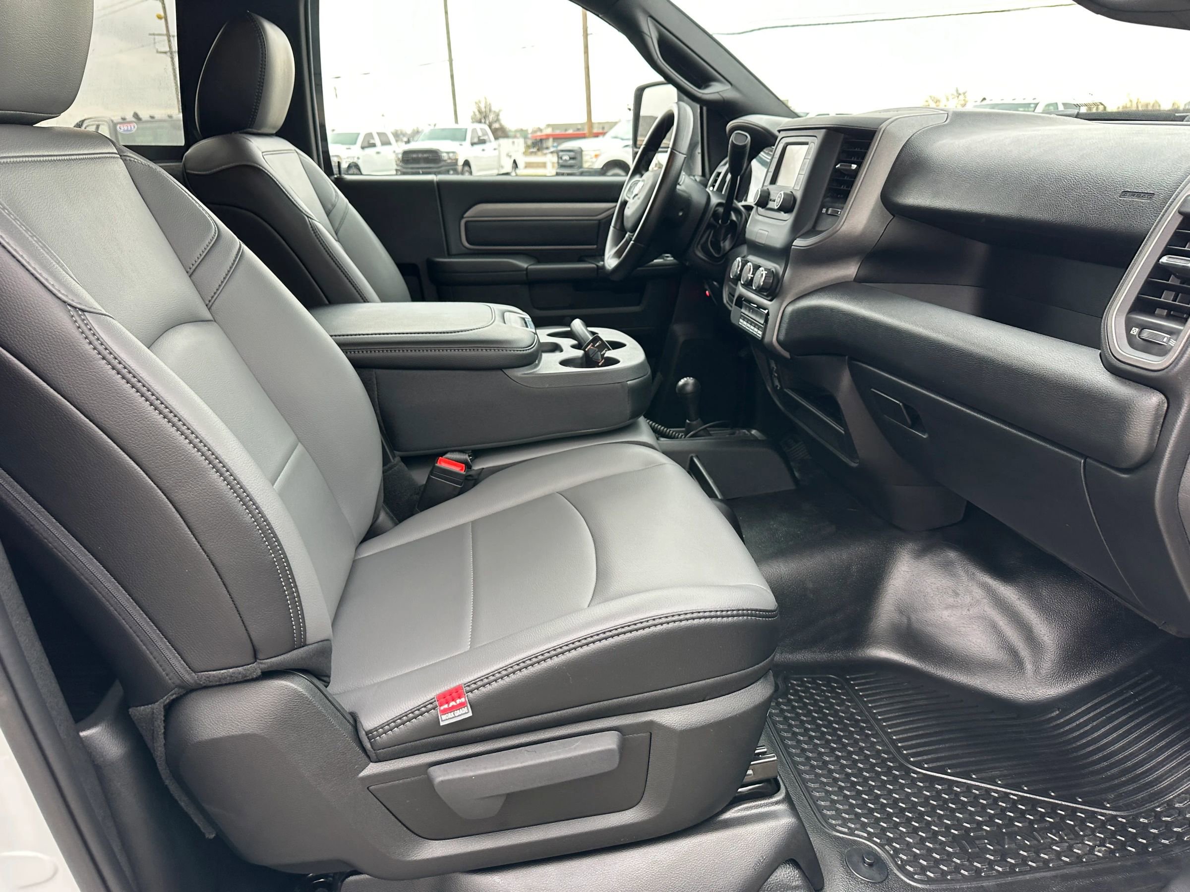 Used 2024 RAM 3500 Tradesman image 27