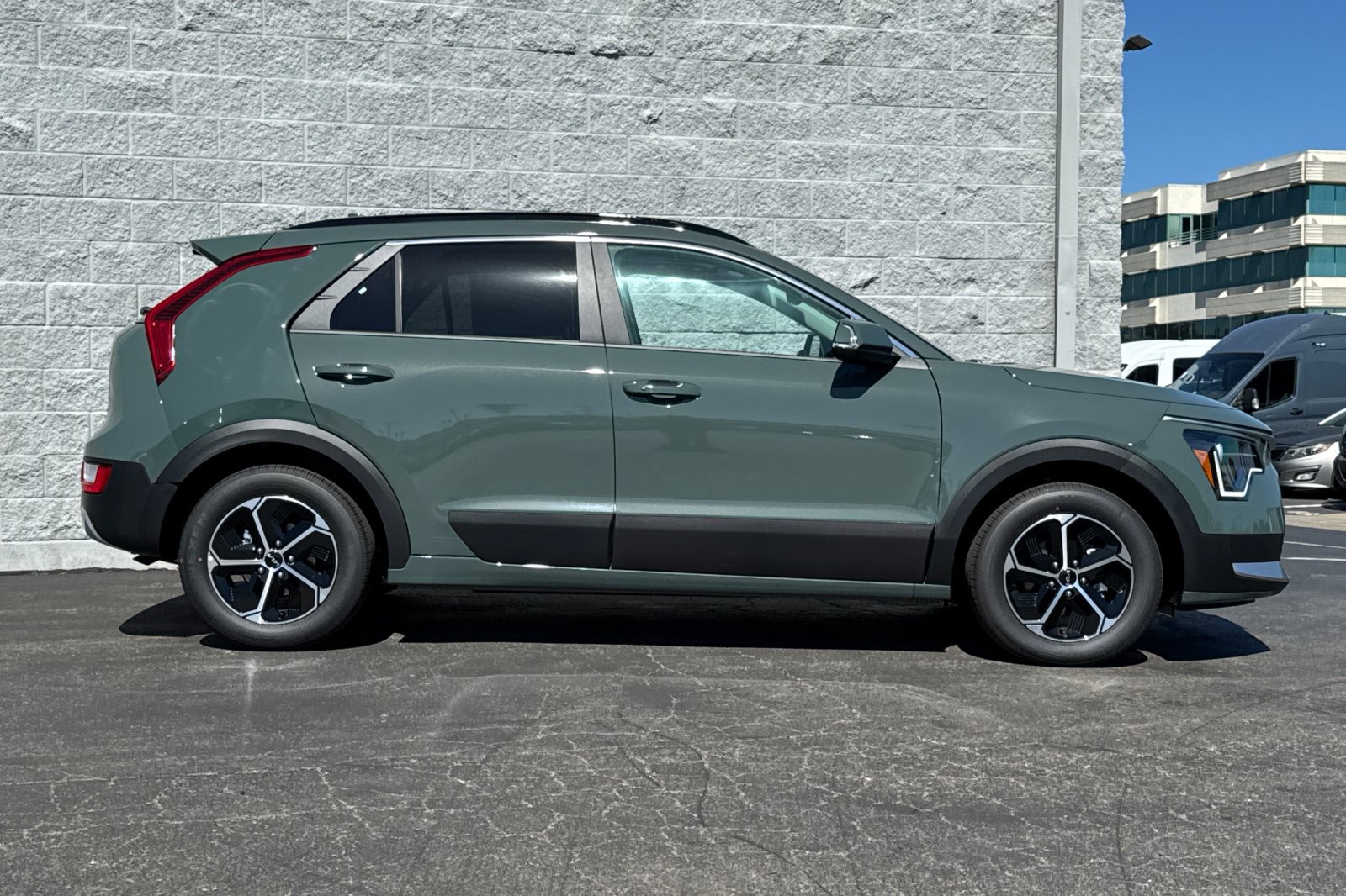 New 2026 Kia Niro EX w/ EX Premium Package FWD image 3