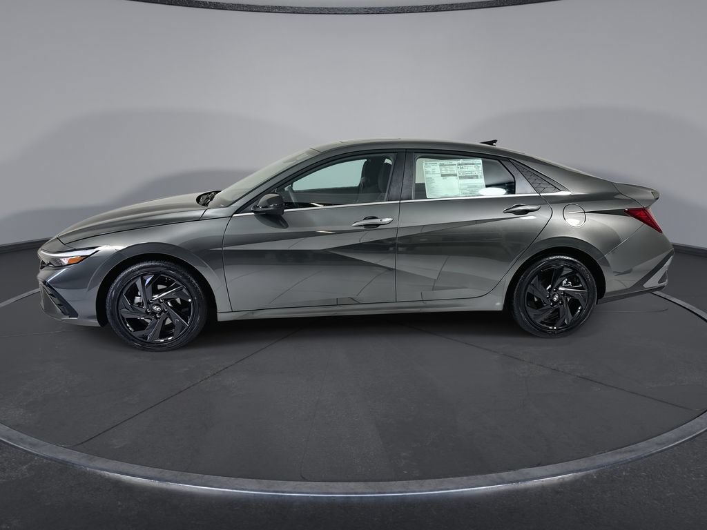New 2026 Hyundai Elantra SEL Sport Premium FWD image 5