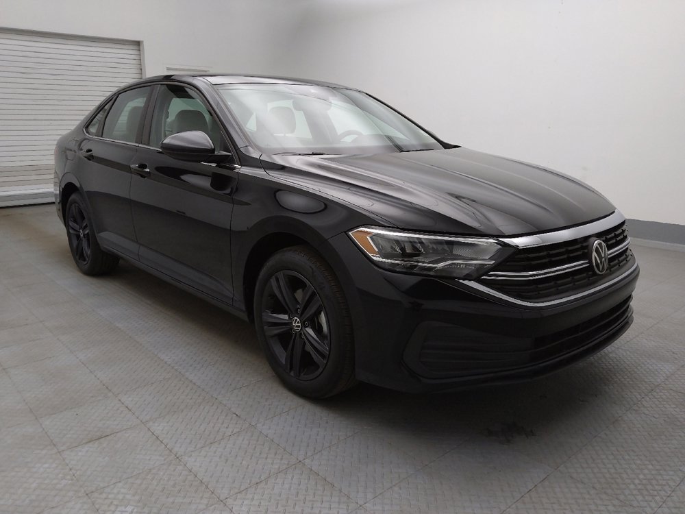 Used 2022 Volkswagen Jetta SE w/ Panoramic Sunroof Package image 13