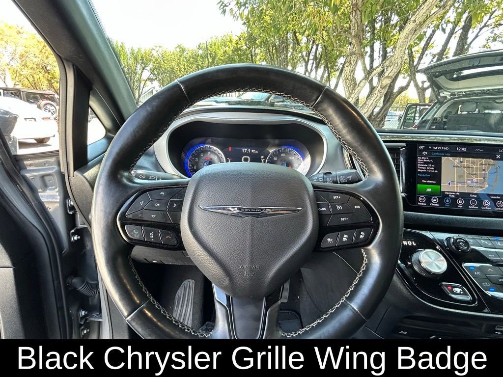 Used 2020 Chrysler Pacifica Touring-L Plus image 20