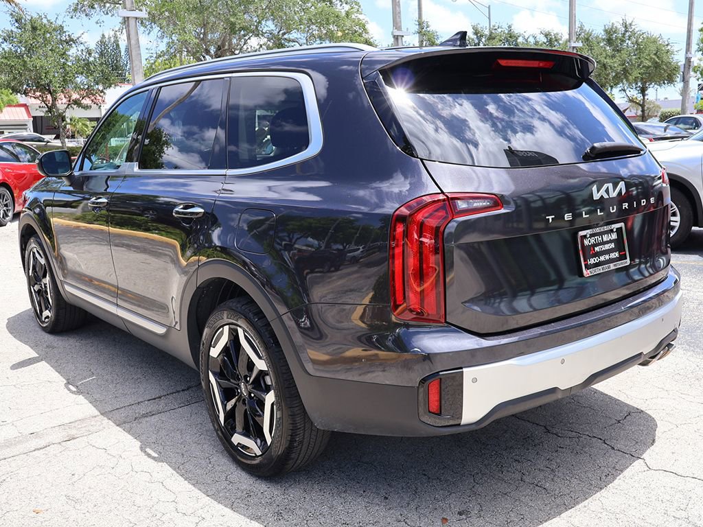 Used 2025 Kia Telluride S FWD image 5