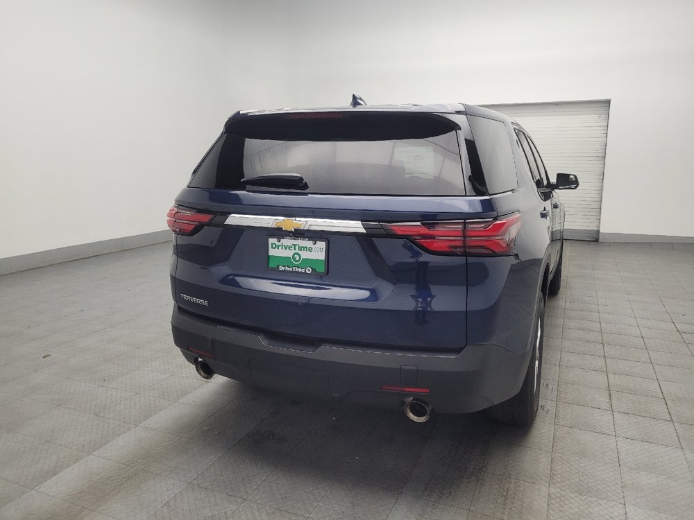 Used 2023 Chevrolet Traverse LS FWD image 9