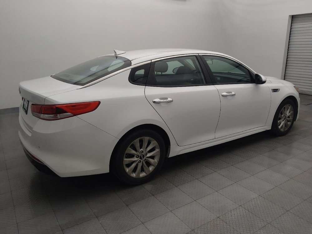 Used 2018 Kia Optima LX w/ 17" Alloy Wheels Package image 10