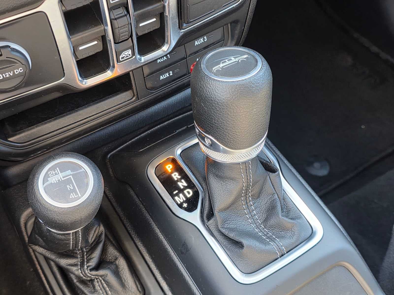 Used 2025 Jeep Gladiator Sport AWD/4WD image 34