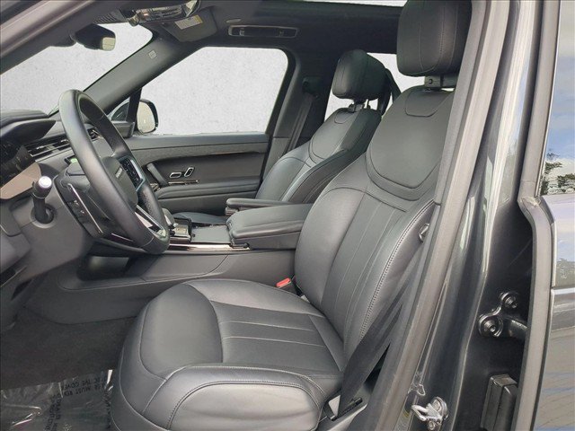 Used 2025 Land Rover Range Rover Sport SE AWD/4WD image 17