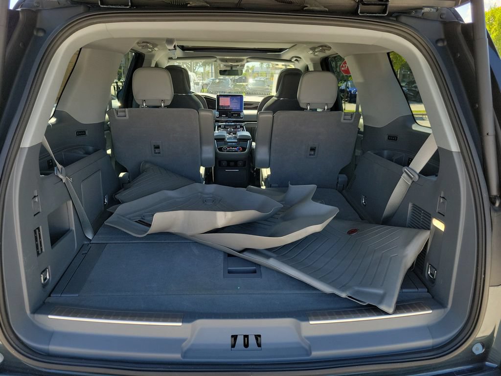 Used 2021 Lincoln Navigator Reserve w/ Luxury Package AWD/4WD image 28