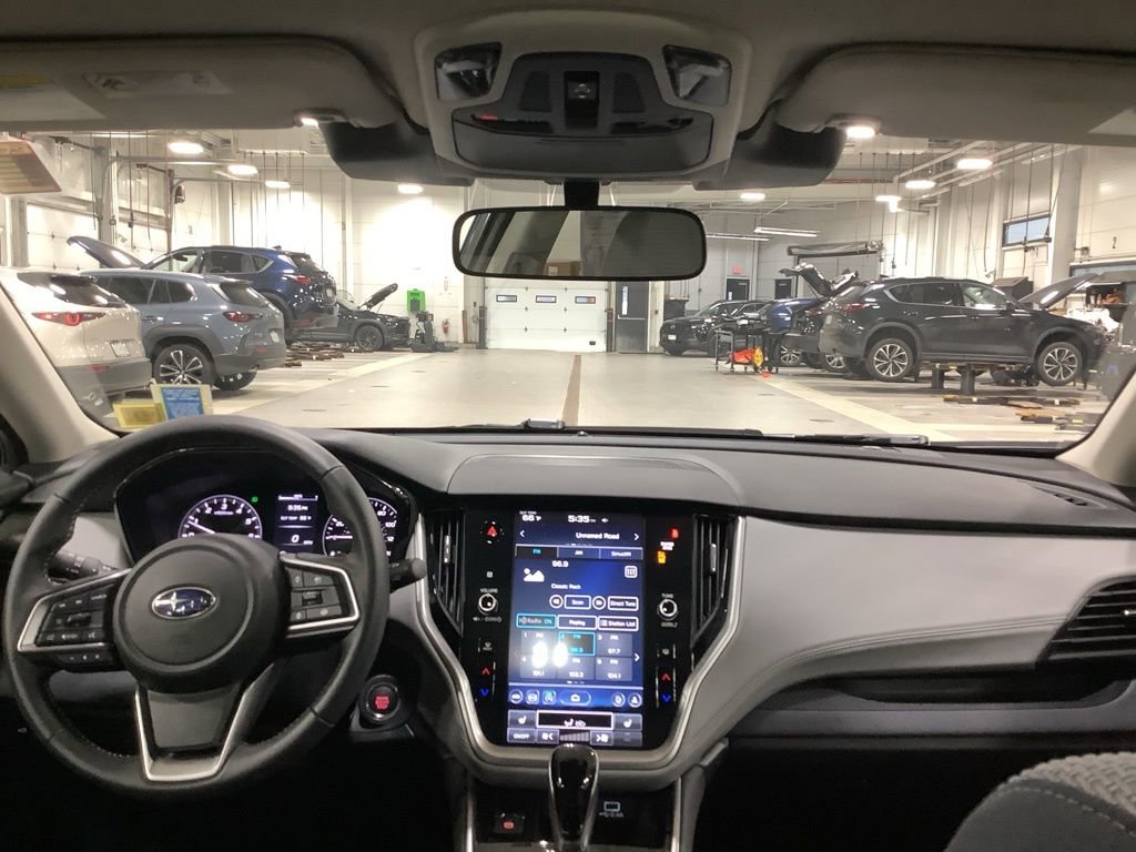 Certified 2025 Subaru Outback Premium image 4